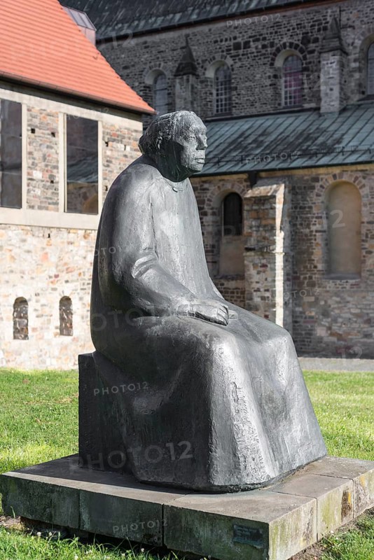 Monument to Kathe Kollwitz