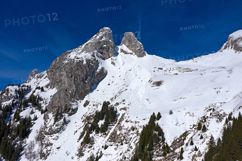 Summit Les Jumelles