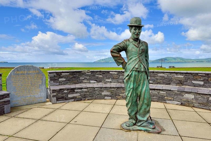 Bronze statue of Charlie Chaplin