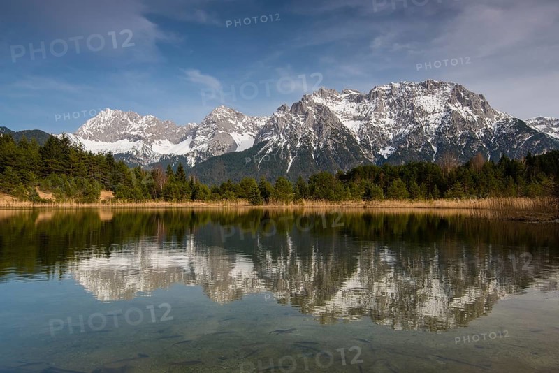 Luttensee lake and Western Karwendelspitze
