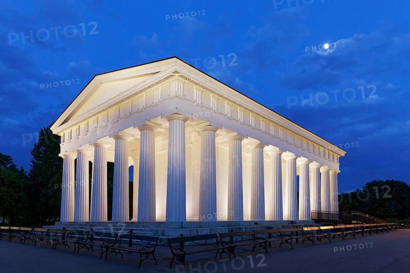 Theseus temple in Volksgarten