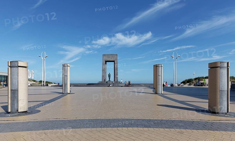 Leopold I Esplanade Monument