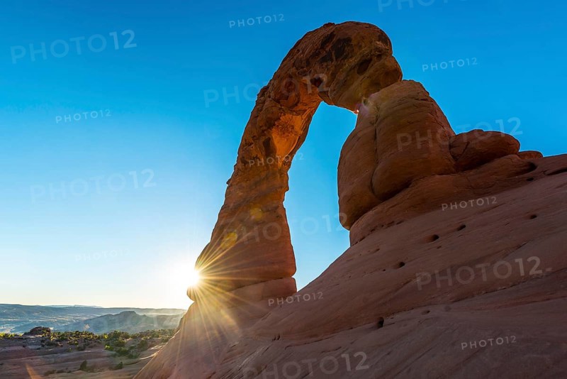 Natural Arch Delicate Arch at sunset