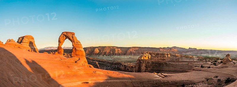 Delicate Arch natural arch in sunset light