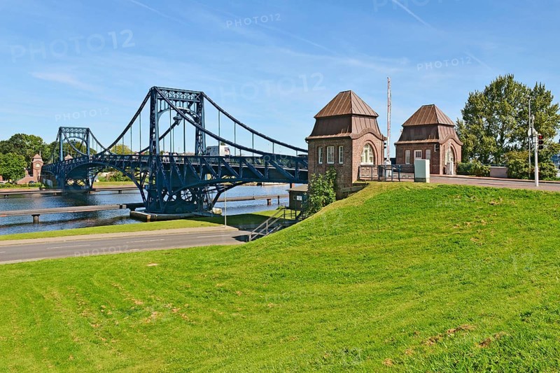Kaiser Wilhelm Bridge with bridge houses
