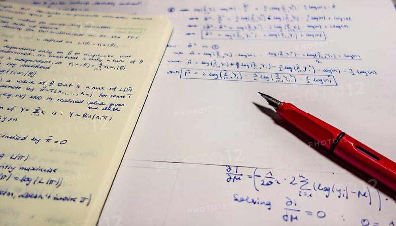 Fountain pen on lecture notes and exercises
