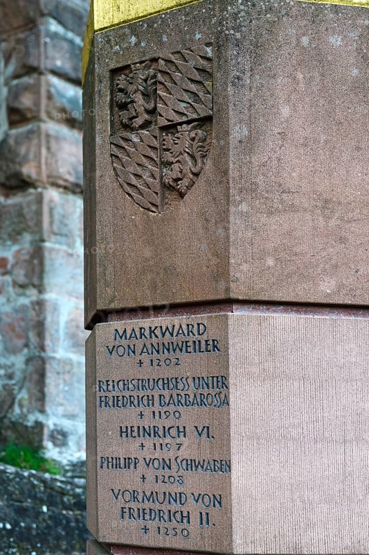 Column in front of the castle on the Trifels