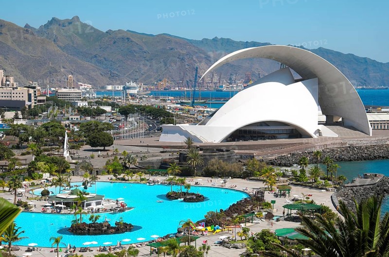 Overview of Parque Maritimo outdoor pool in Cesar Manrique and Auditorio de Tenerife concert hall