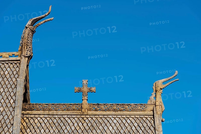 Roof with wooden shingles