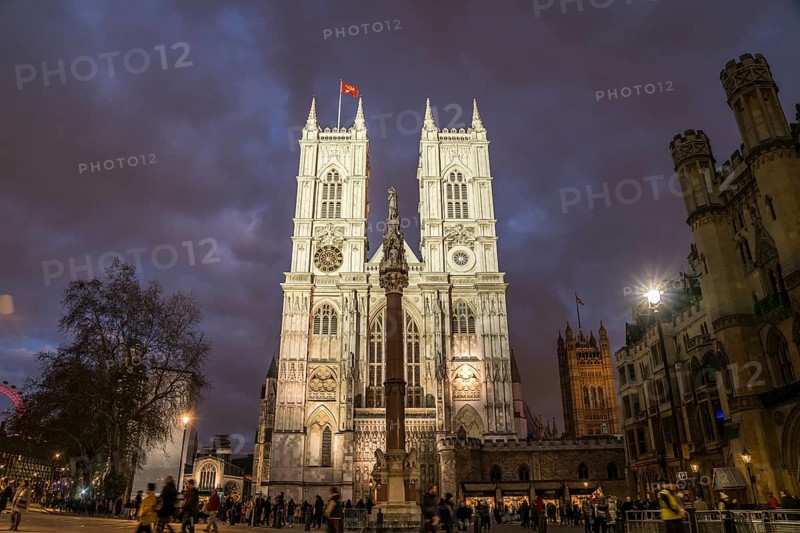 Westminster Abbey at dusk