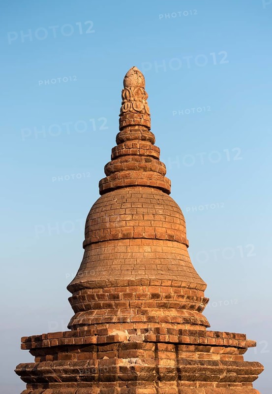 Small stupa atop the terrace of Pyathada Paya in Bagan