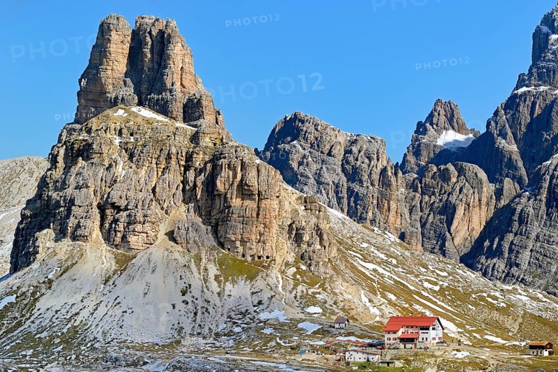 Three peaks hut 2405 m
