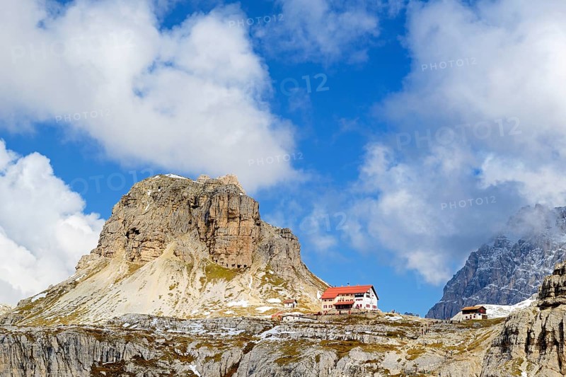 Three peaks hut 2405 m