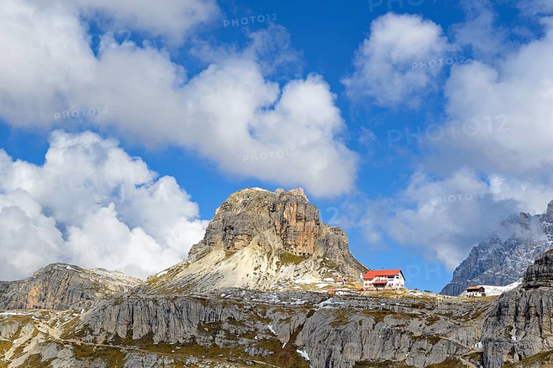 Three peaks hut 2405 m
