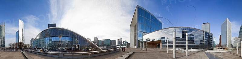 CNIT Congress Centre and Grande Arche with modern office towers