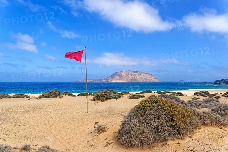 Red flag on Playa de las Conchas