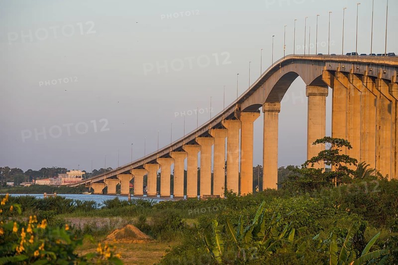 Jules Wijdenbosch Bridge over the Suriname river