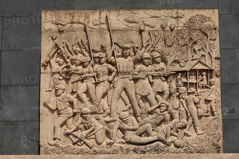 War scene on a memorial plaque at the Memorial Monument