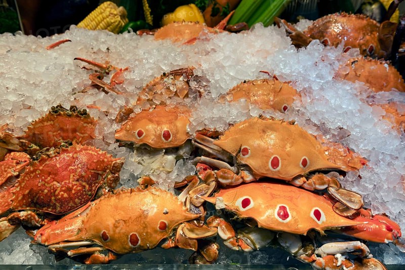 Crabs on ice