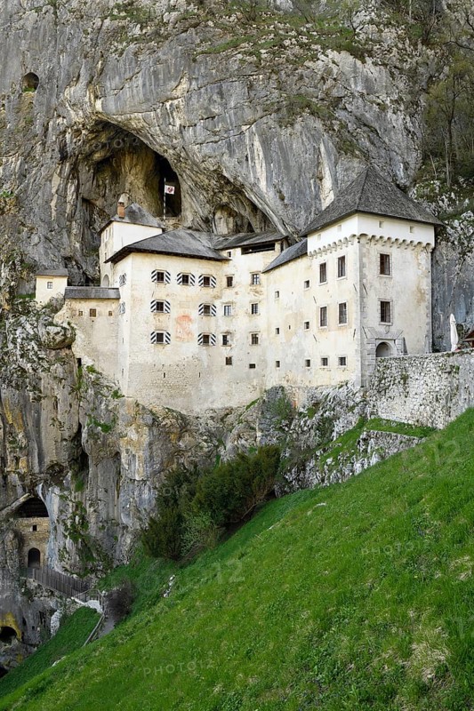 Cave castle Lueg