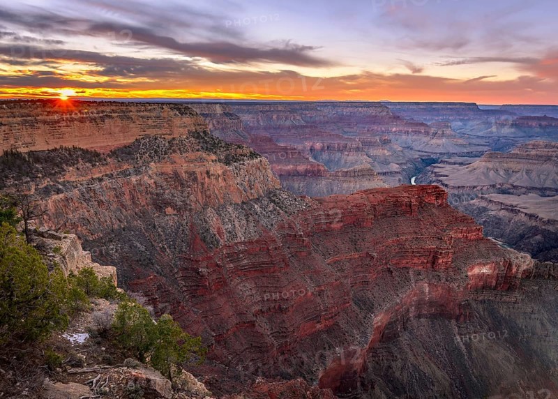 Gorge of the Grand Canyon at sunset