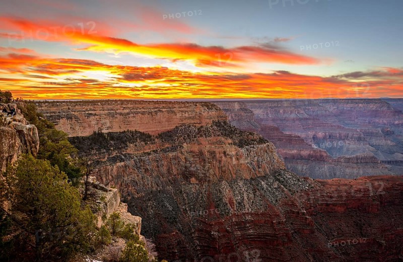 Gorge of the Grand Canyon at sunset