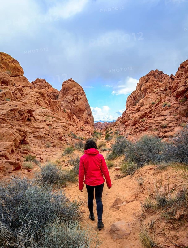 Female hiker on Rainbow Vista Trail