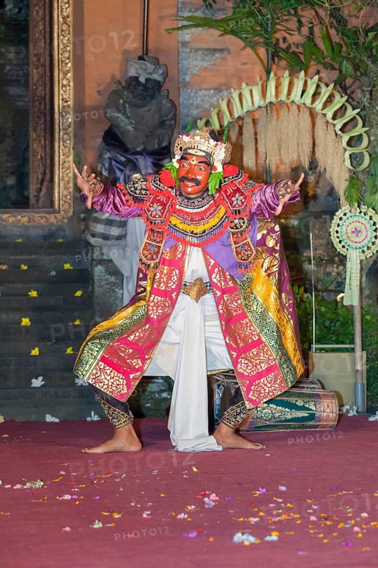 Legong dance performed by Bina Remaja troupe