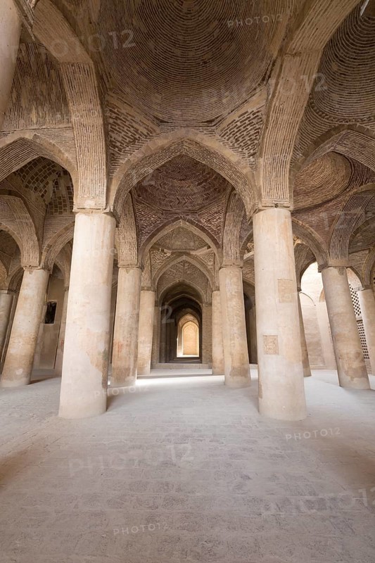 Hall of the Masjed-e Jameh mosque or Friday Mosque