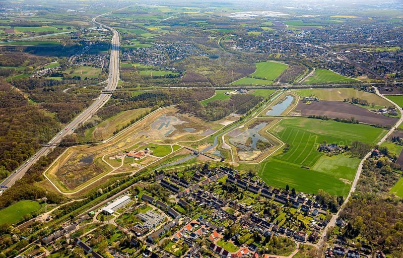 Rainwater retention basin