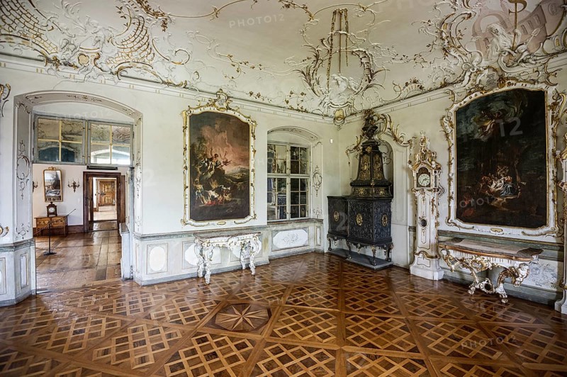 Abbot Anselms Salon