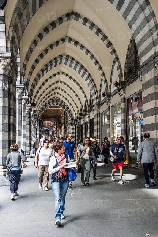Passers-by in the Galleria Mazzini