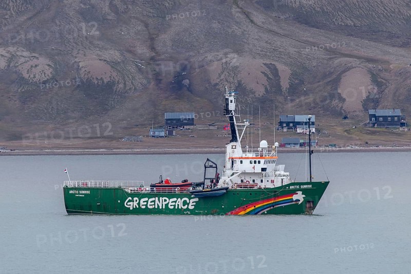 Greenpeace ship Arctic Sunrise in front of Longyearbyen