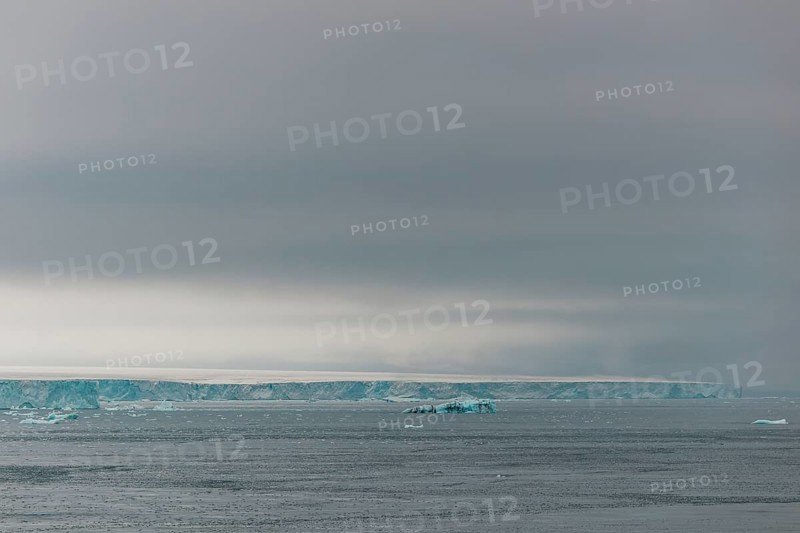 Coastline at the Austfonna glacier