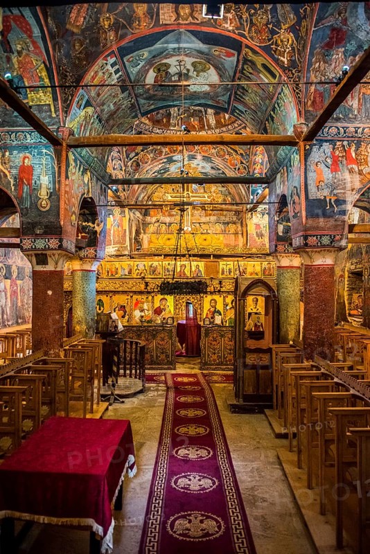 Vault with colourful frescoes