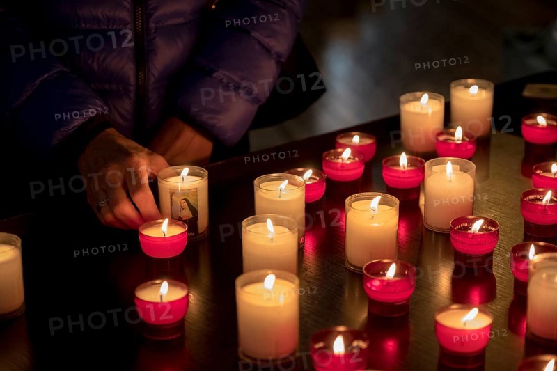Burning votive candles, Marseille
