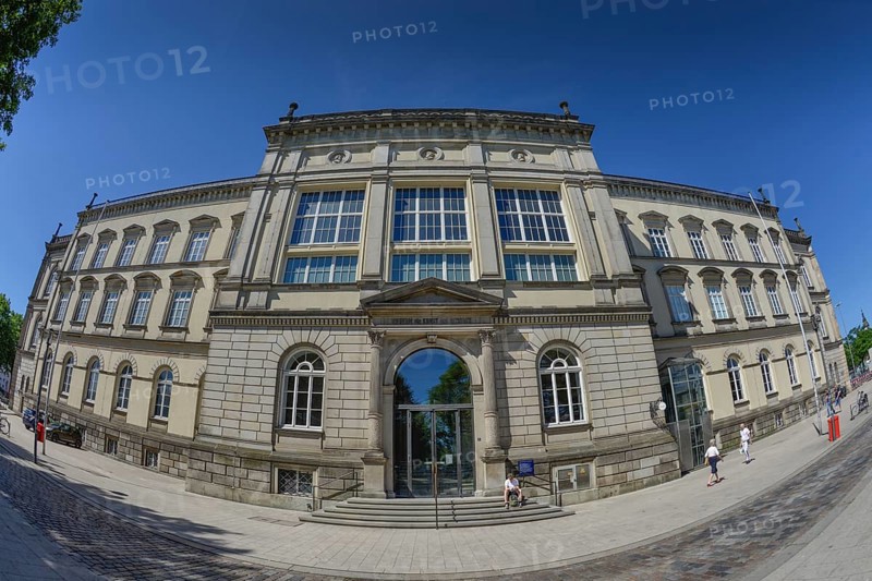 Museum fur Kunst und Gewerbe