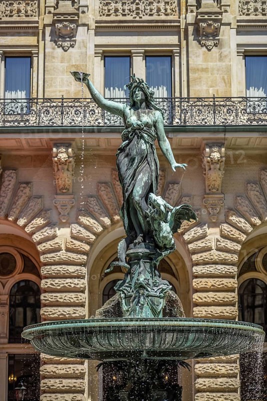 Hygieia fountain in the courtyard of the Hamburg City Hall