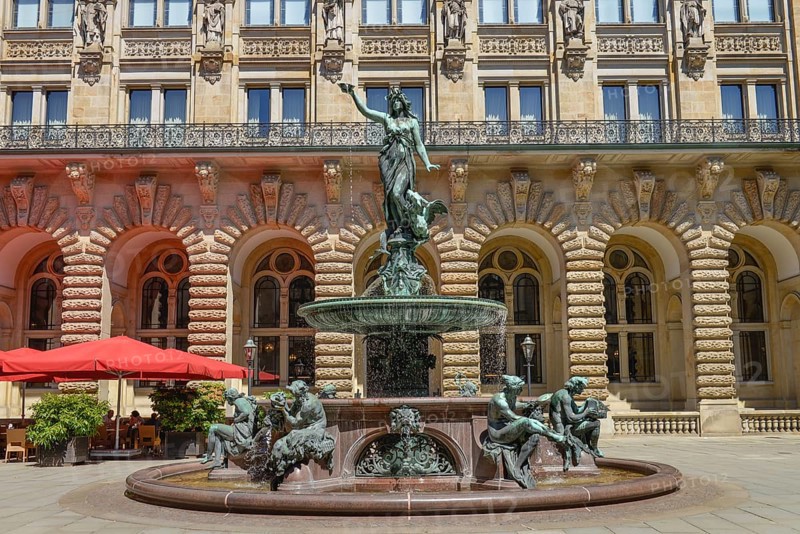 Hygieia fountain in the courtyard of the Hamburg City Hall