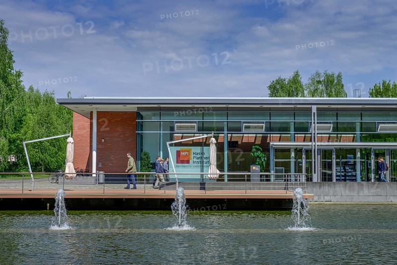 Lecture hall building