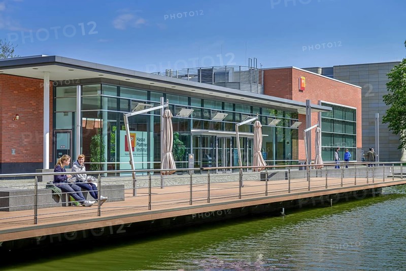 Lecture hall building