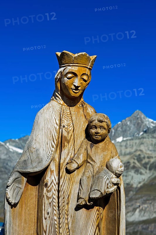Madonna figure at the Chapel Kapelle Maria zum Schnee