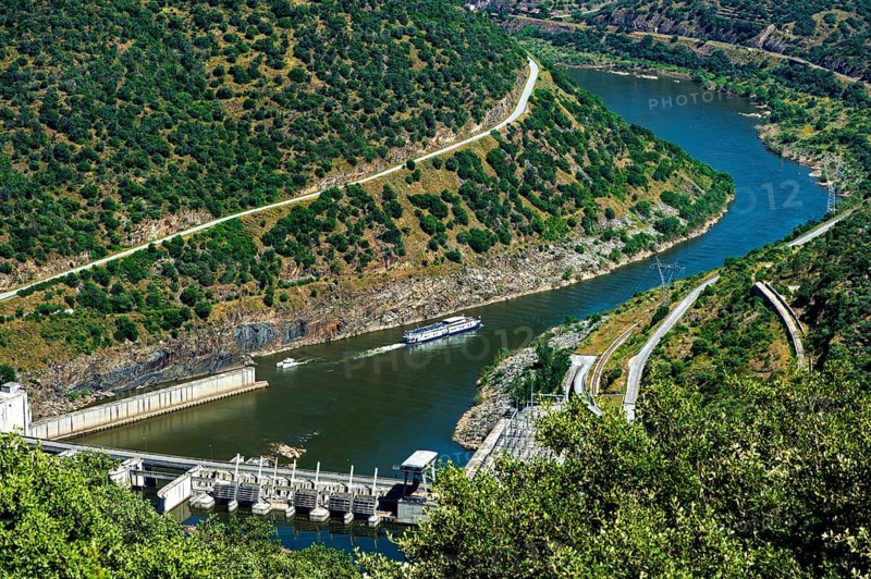 Valeira hydropower plant on the River Douro