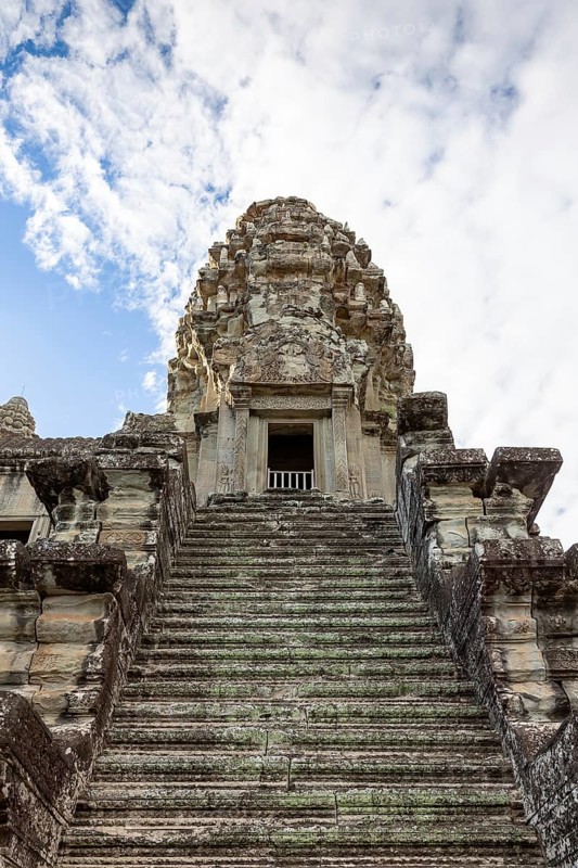 Pancharam temple on the Second Gallery of Angkor Wat