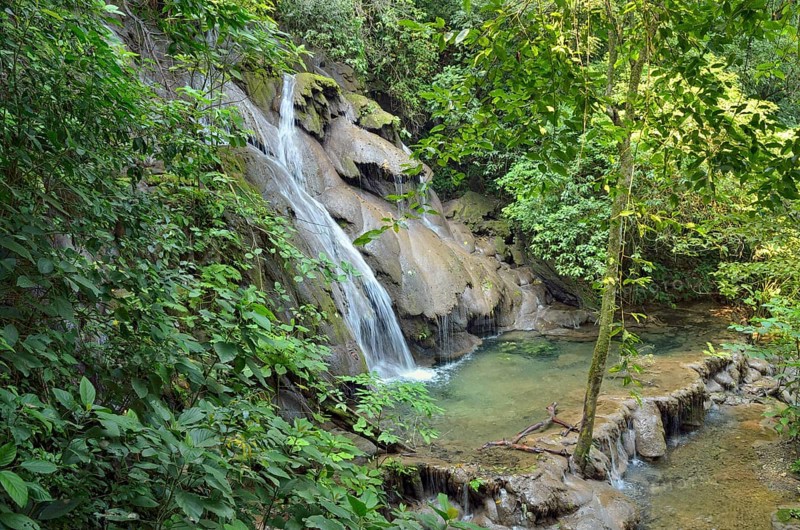 Small waterfall at Rio Otolum