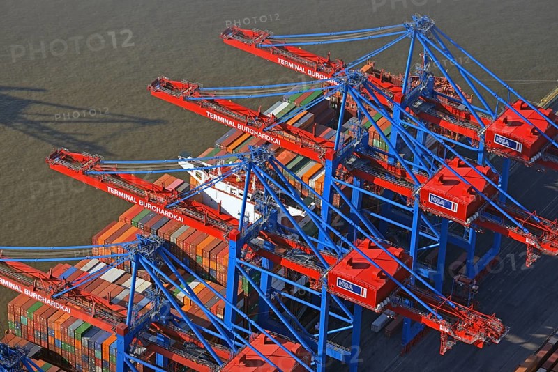 Container ship at container port Burchardkai