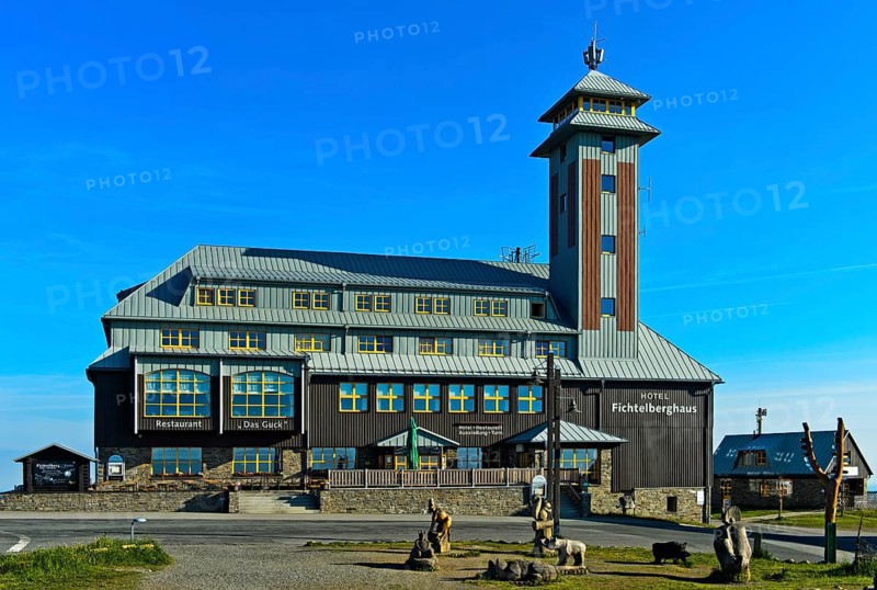 Fichtelberghaus with observation tower