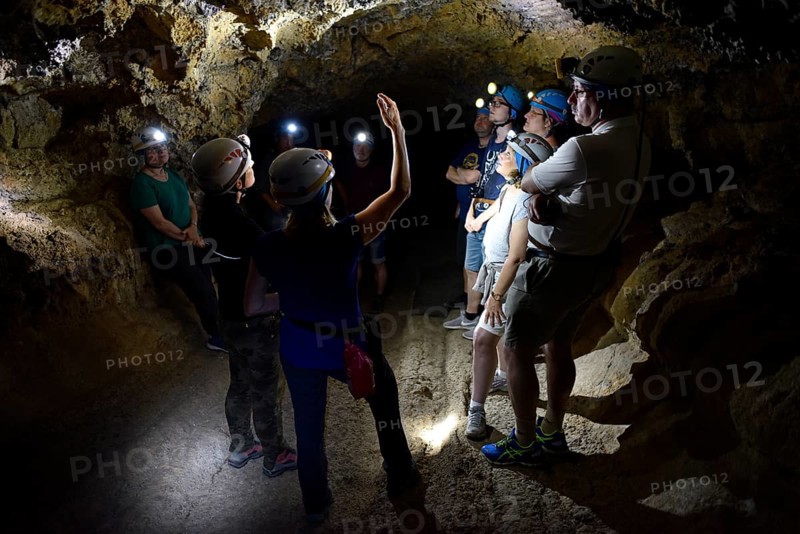 Visitors in the Cueva del Viento tunnel system