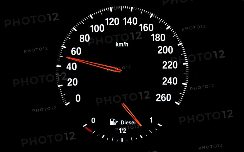 Speedometer with fuel gauge
