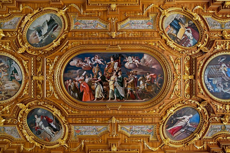 Cassette ceiling with main painting of Sapientia